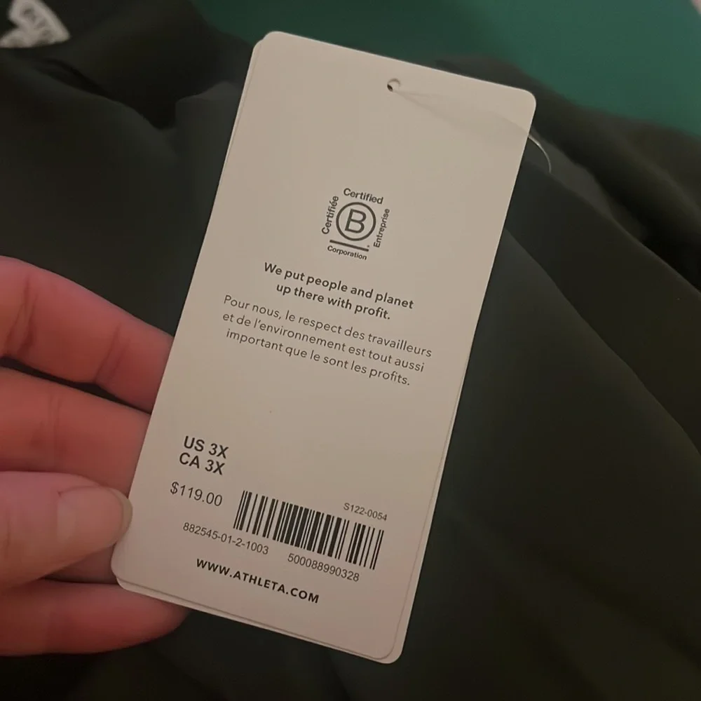 Athleta cropped Tech Top - Picture 8 of 8